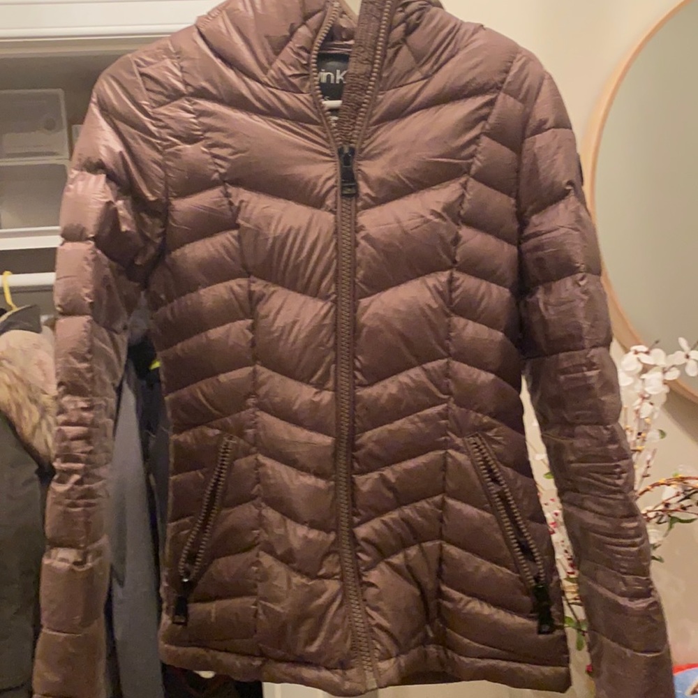 Lightweight packable down coat